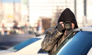 A workers’ comp private investigator secretly takes photos as one of his tactics.