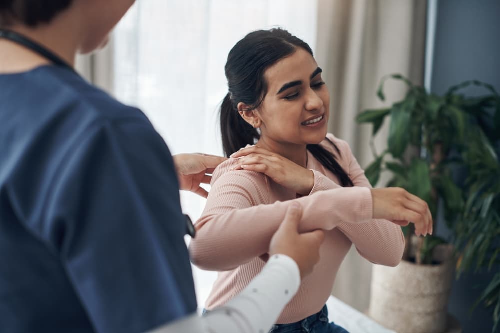 Woman with shoulder pain